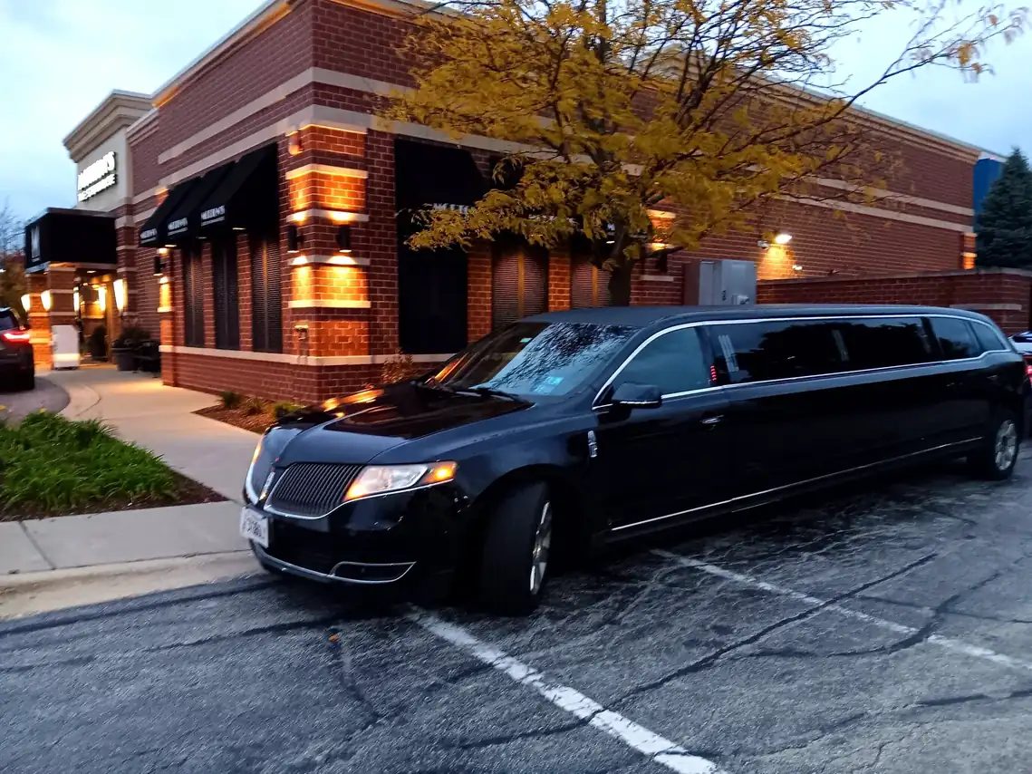 Wedding stretch limo in Geneva